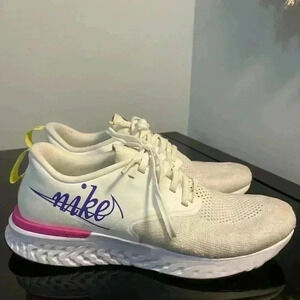 Nike Women's Size 9.5 Odyssey Flyknit 2 Running shoes  BV5736-101